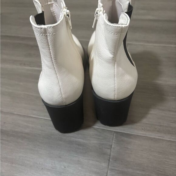Sun + Stone Morghan White Chunky Heel Ankle Boots Women’s Size 9.5 - Picture 5 of 7